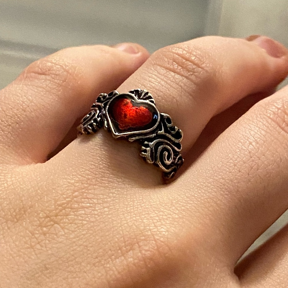 Silver Red Heart Ring - Picture 2 of 3
